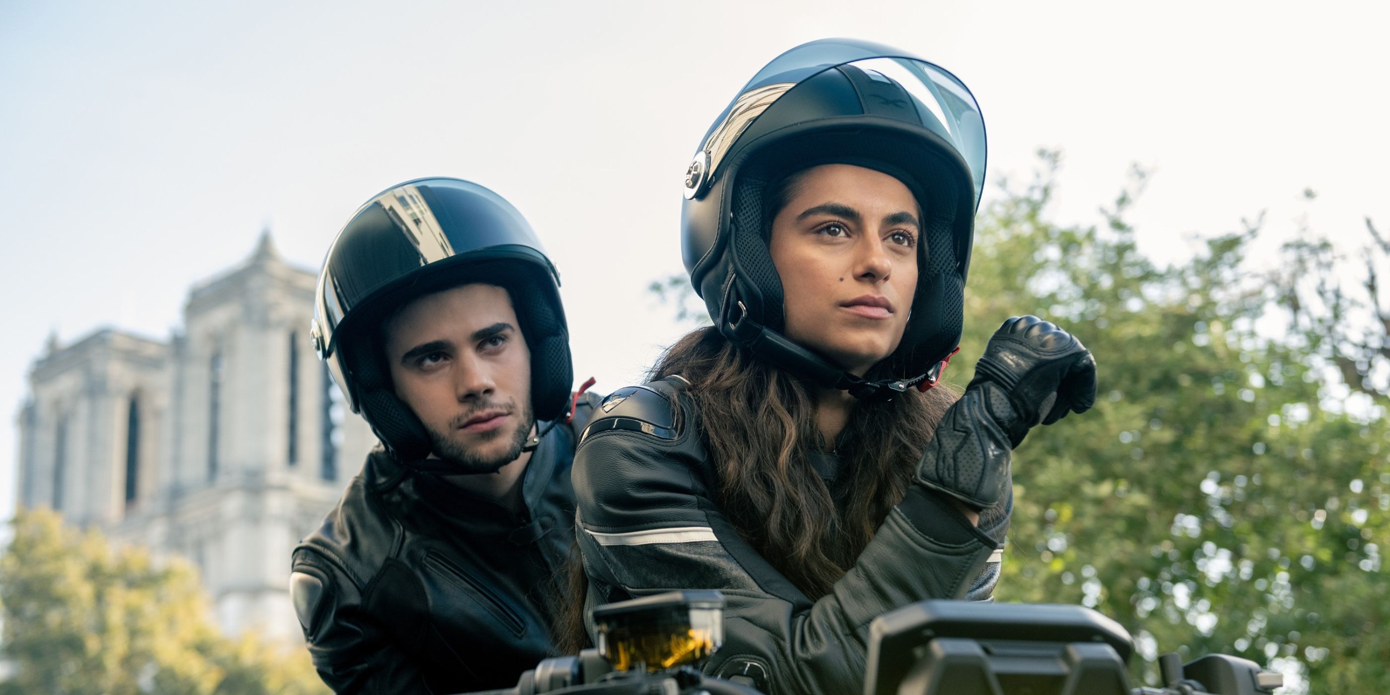 Julio Pena, Begona Vargas in La casa de papel: Berlin