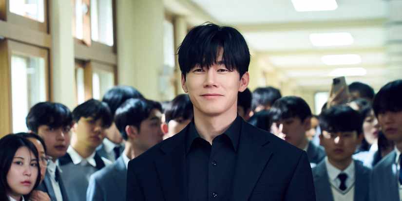 Na Hwa-jin grinning for 'Teach You a Lesson'