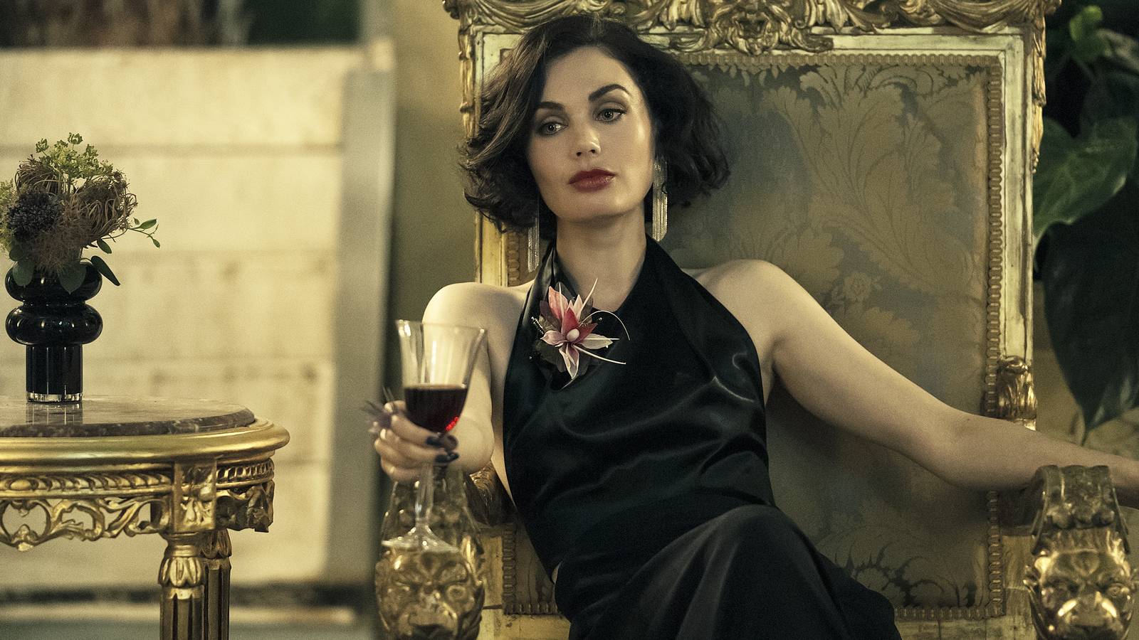 The-Peripheral-Poppy-Corby-Tuech