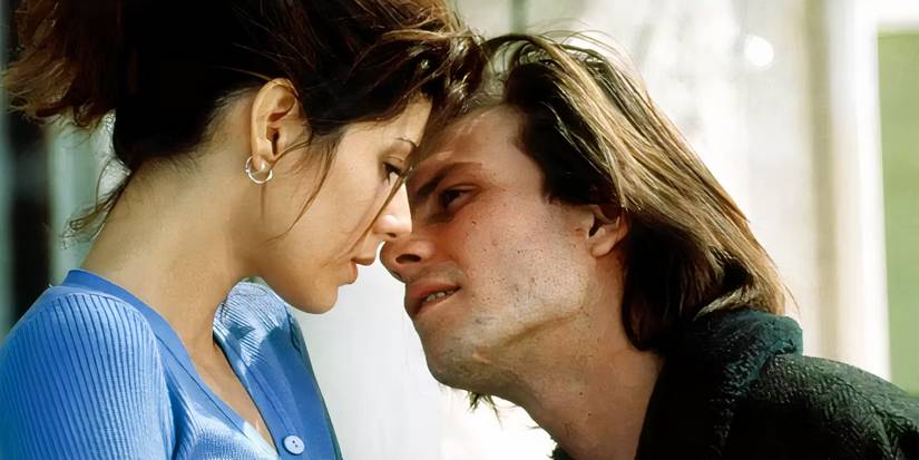 Still of Marisa Tomei as Caroline and Christian Slater as Adam in Untamed Heart