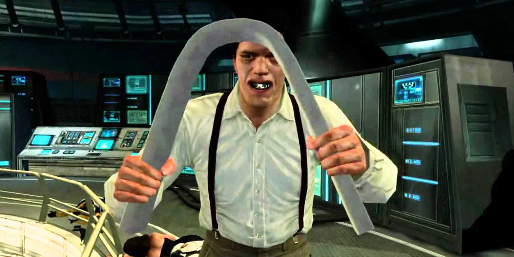 Jaws bending a metal bar in 007-Legends