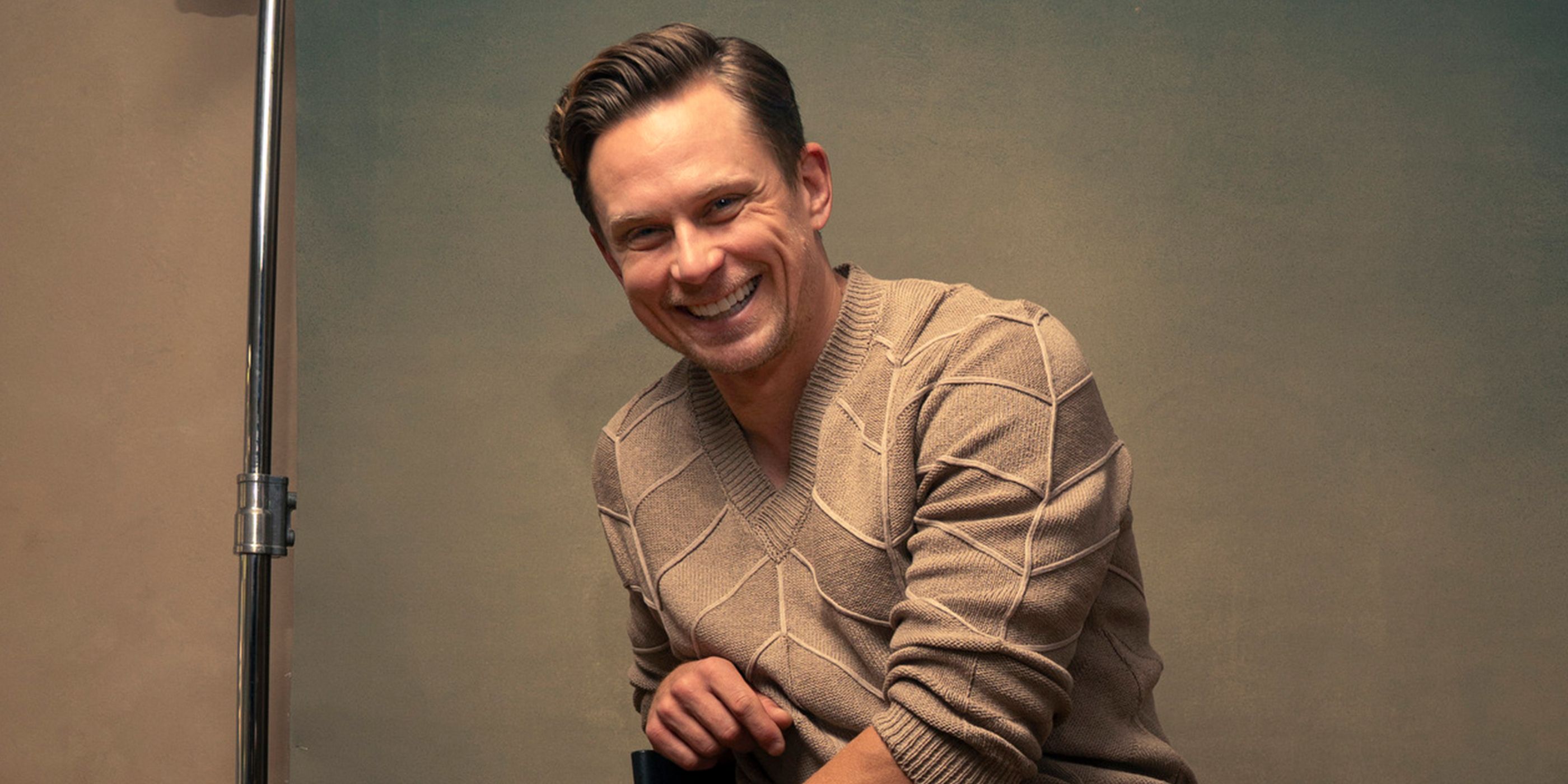 Billy Magnussen Knows Exactly What Kind of Leading Man He Doesn’t Want To Be