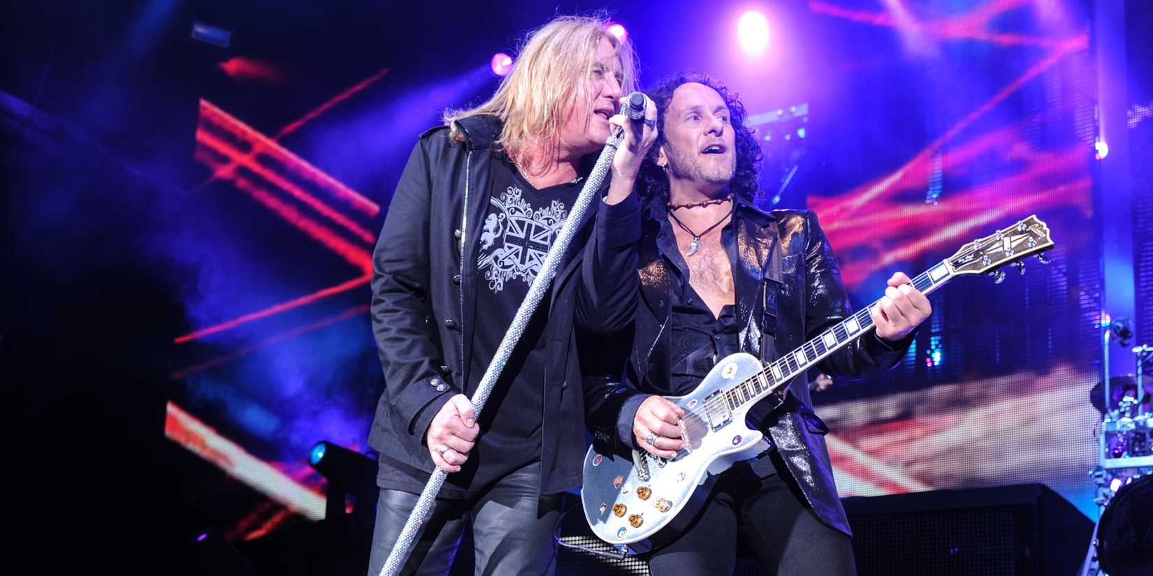 Taylor Swift's Most Unexpected Live Performance Was With Classic Rock ...