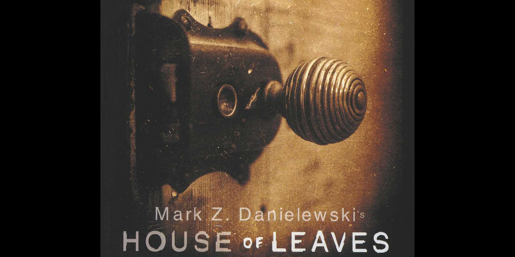 House of Leaves - book cover - 2000