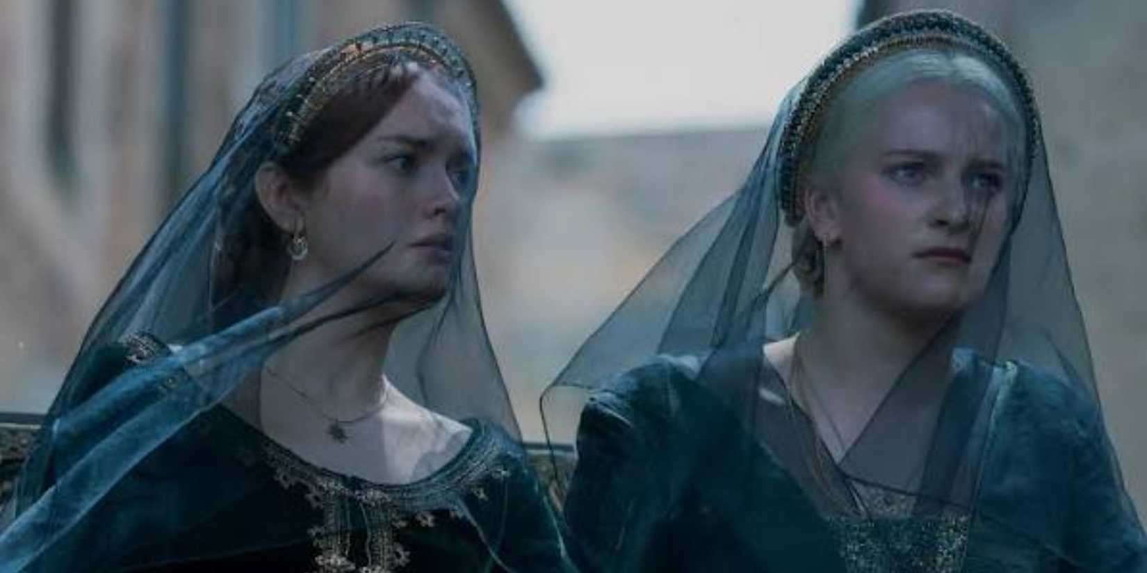 Alicent Hightower and Helaena Targaryen in black