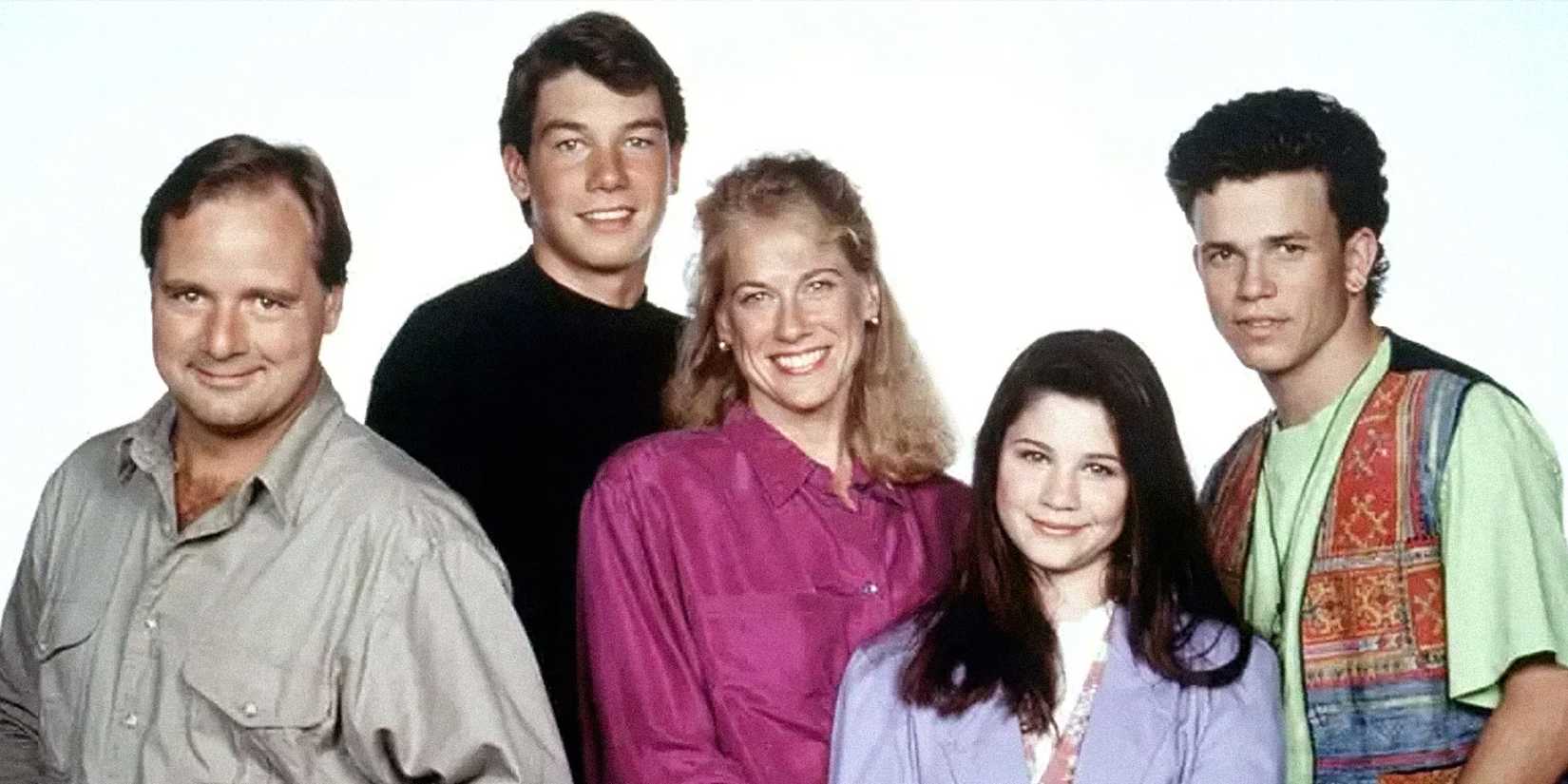 Promotional image of the cast of 'My Secret Identity'