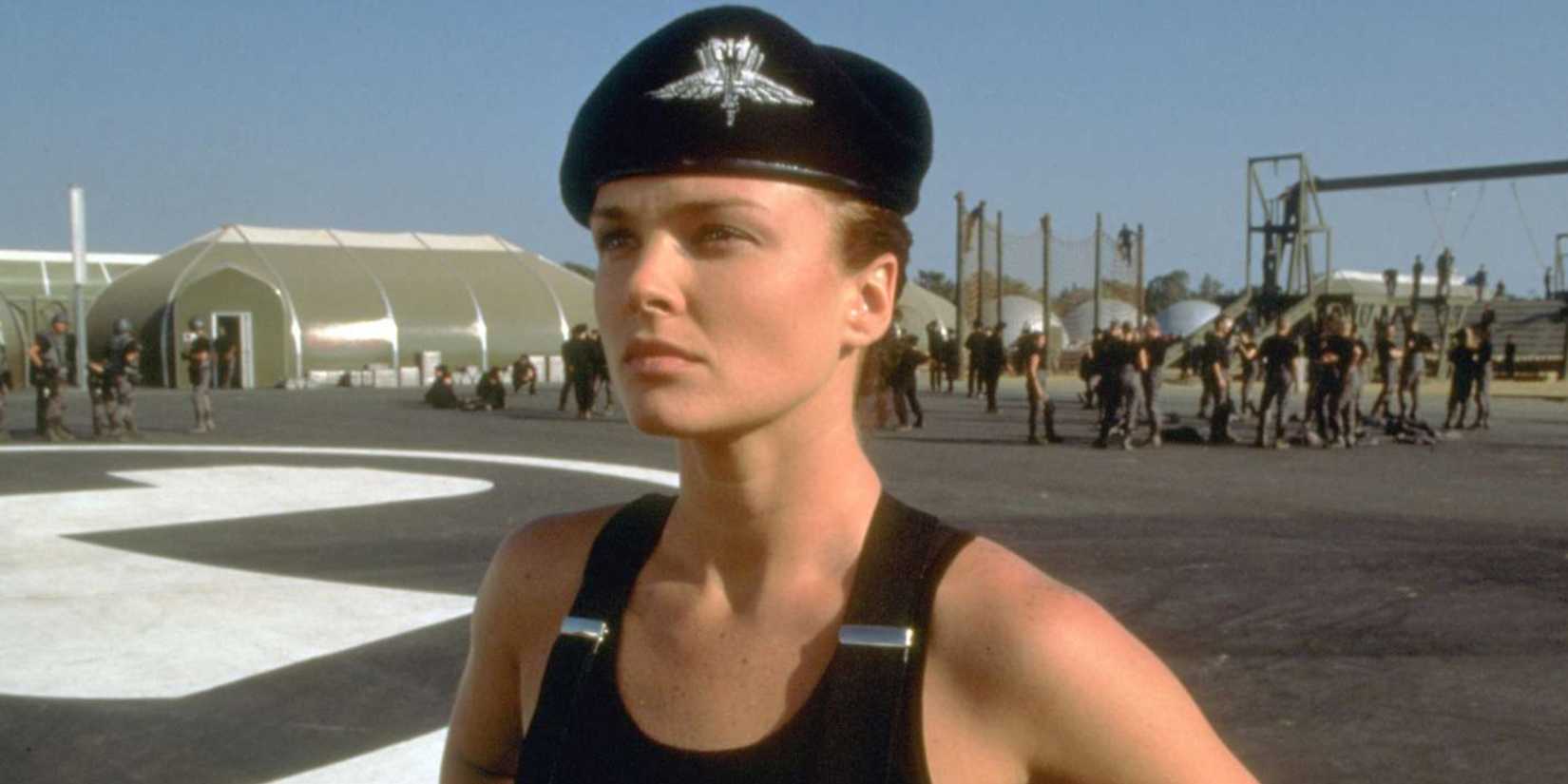 Dina Meyer as Dizzy Flores in Starship Troopers (1997)