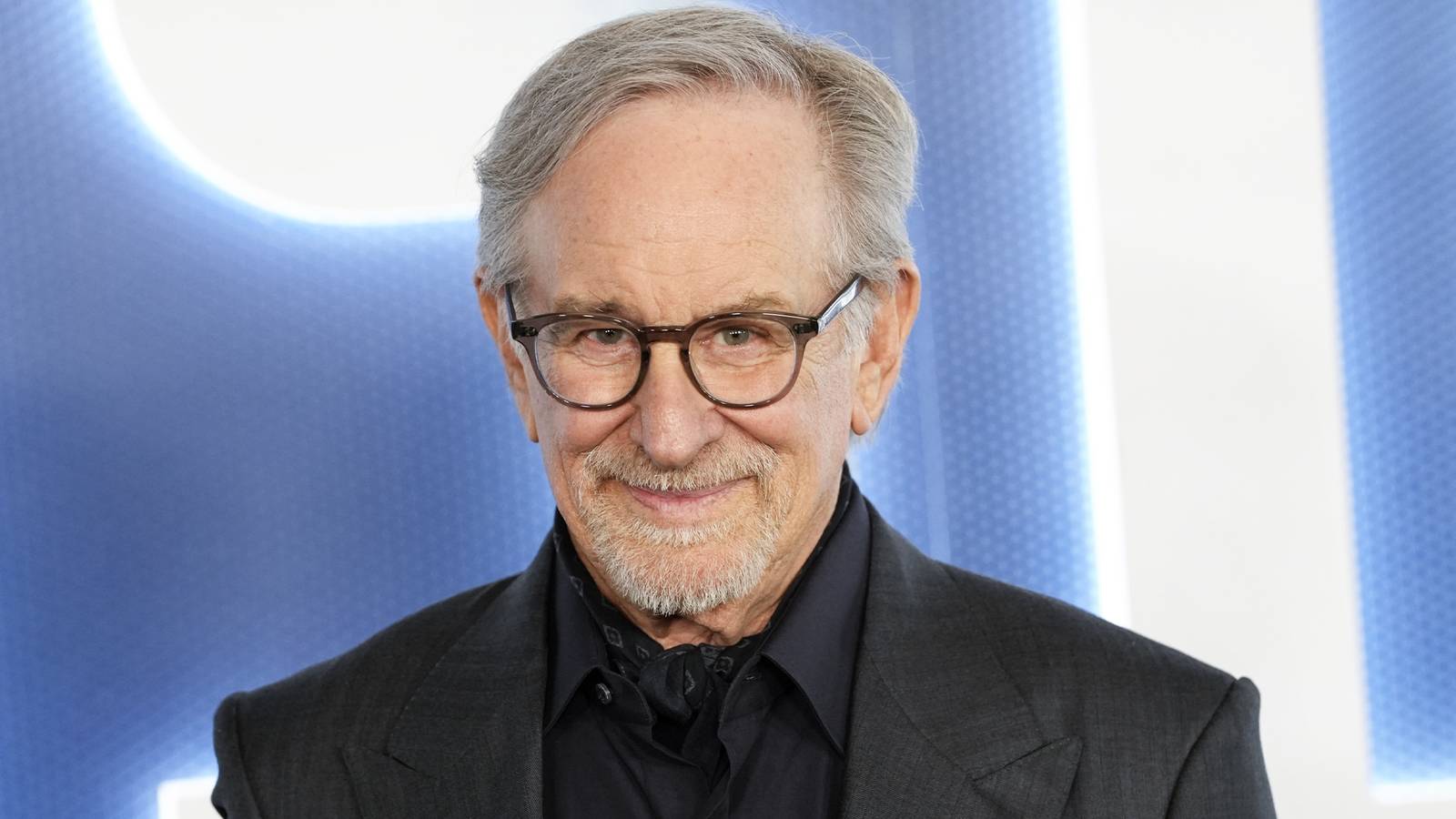 Steven Spielberg’s 6 Million Sci-Fi Epic Is Officially Back Steven Spielberg’s 6 Million Sci-Fi Epic Is Officially Back