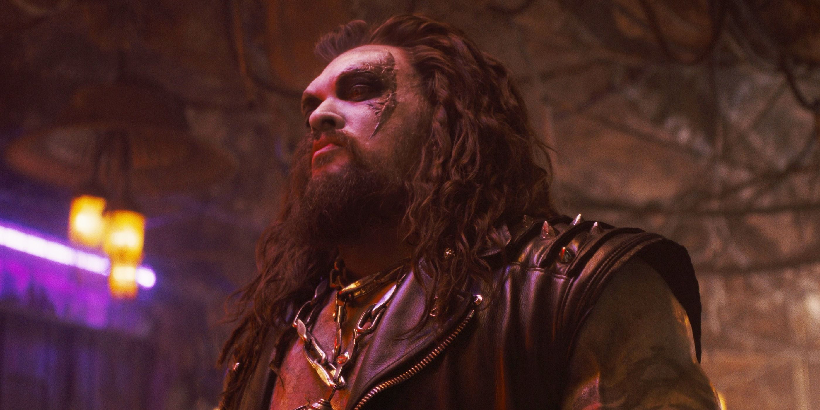 'Supergirl's Jason Momoa Officially Reveals Who Would Win in a Fight Between Lobo and Aquaman image