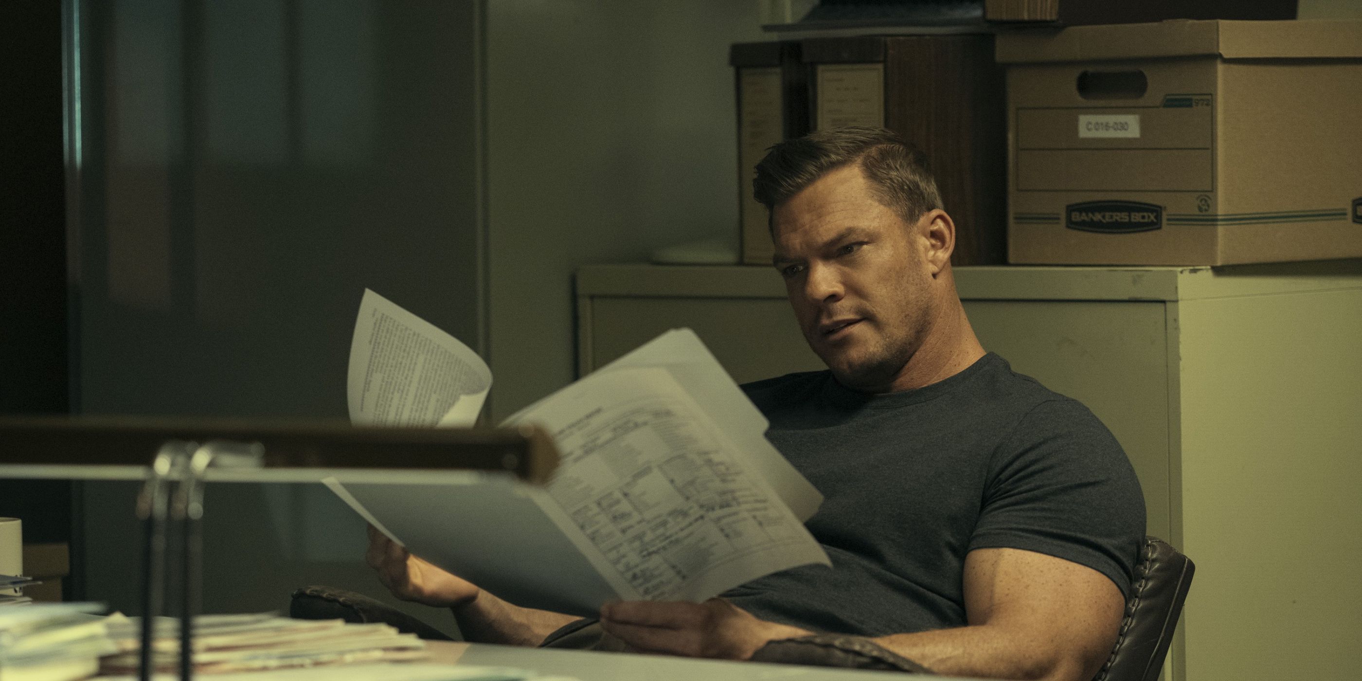 Forget 'Reacher,' a 'Smallville' Star's Addictive 10-Episode Action Thriller Is the Better Binge image