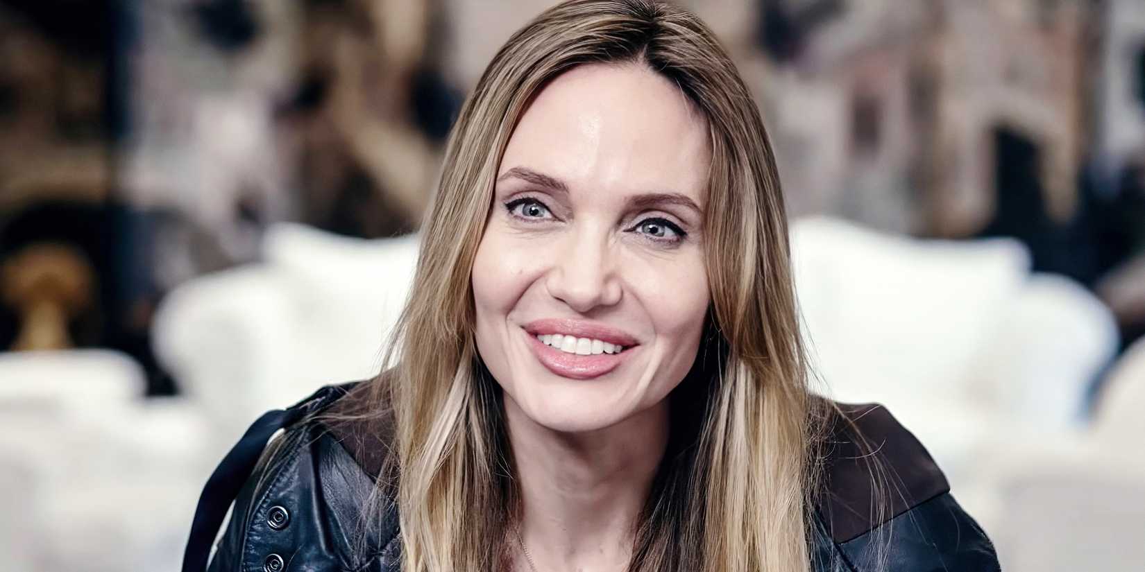Couture-Angelina-Jolie3