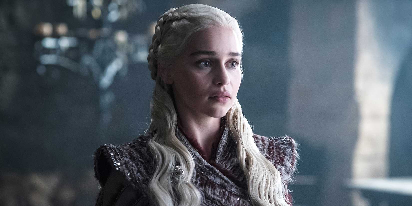 Game-of-Thrones-Emilia-Clarke-as-Daenerys-Targaryen-2