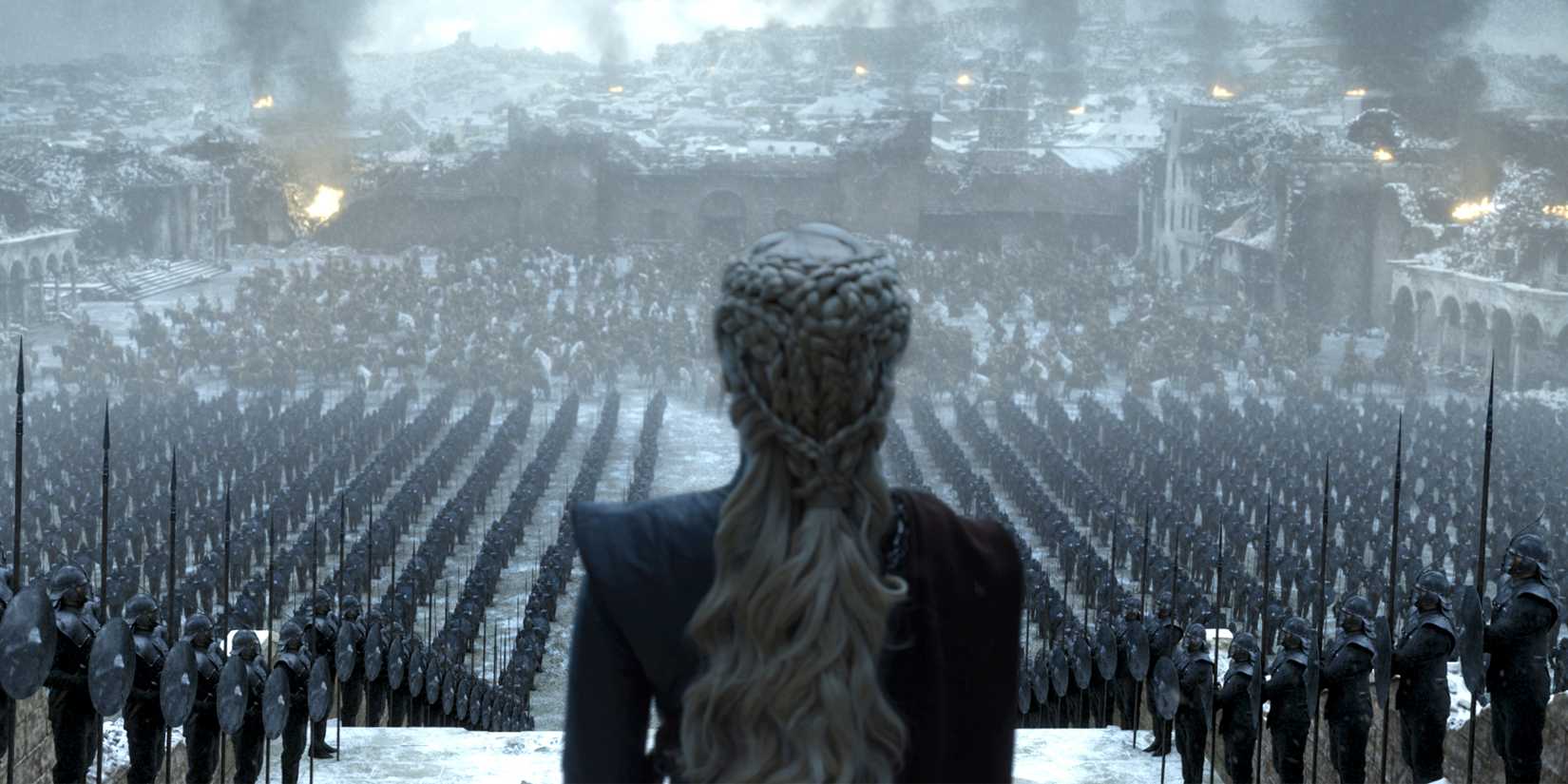 Game-of-Thrones-Emilia-Clarke-as-Daenerys-Targaryen