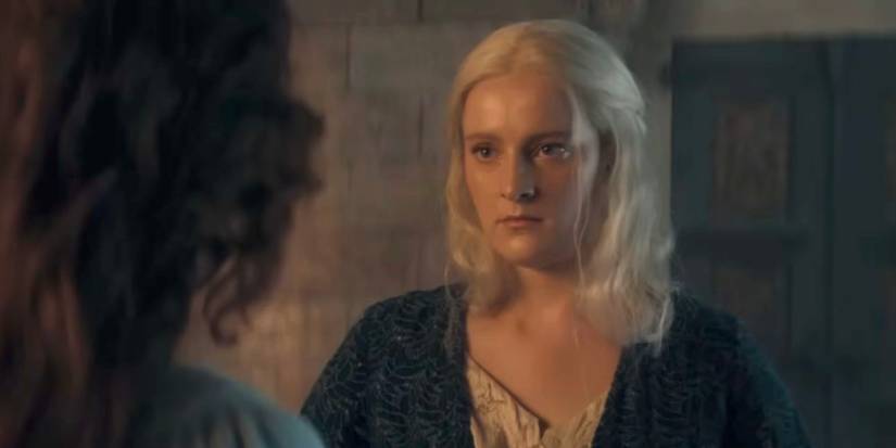 Helaena (Phia Saban) speaks to Alicent (Olivia Cooke) in House of the Dragon Season 3 Episode 4