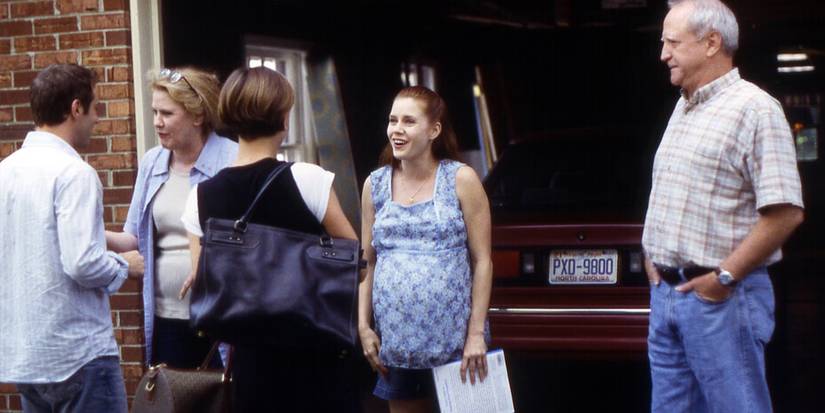 Amy Adams in the garage in 'Junebug'