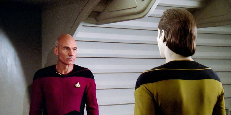 Picard and Data talking in Data's quarters in Star Trek: The Next Generation