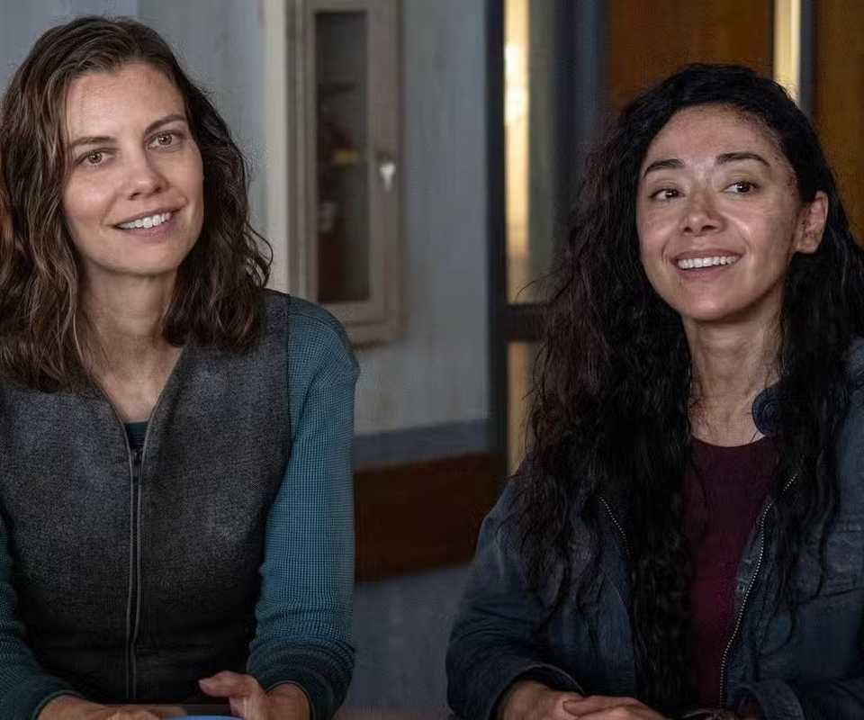 Maggie (Lauren Cohan) and Renata (Aimee Garcia) in 'The Walking Dead: Dead City'