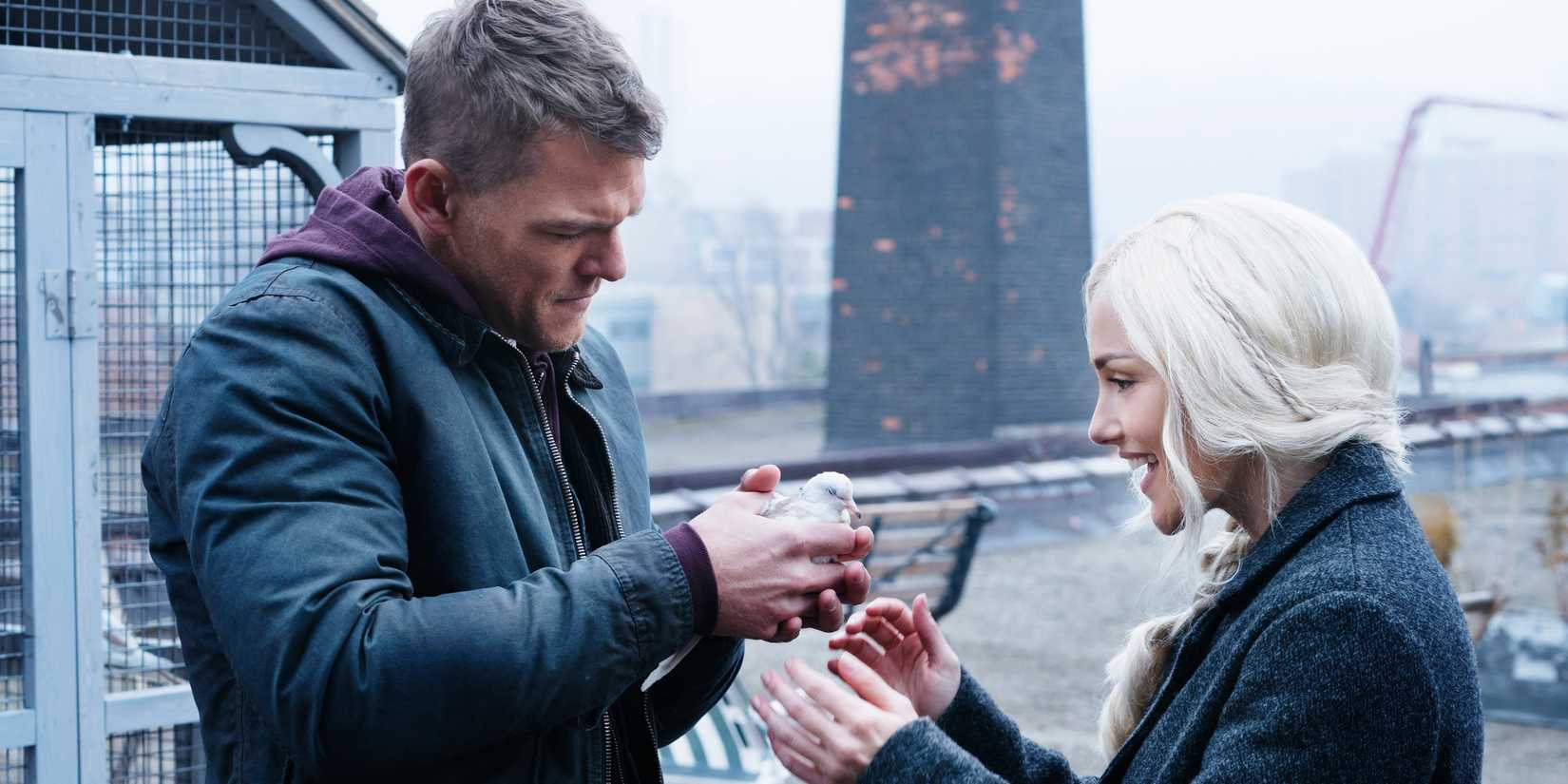 Alan Ritchson as Hank Hall and Minka Kelly as Dawn Granger in an episode of Titans.