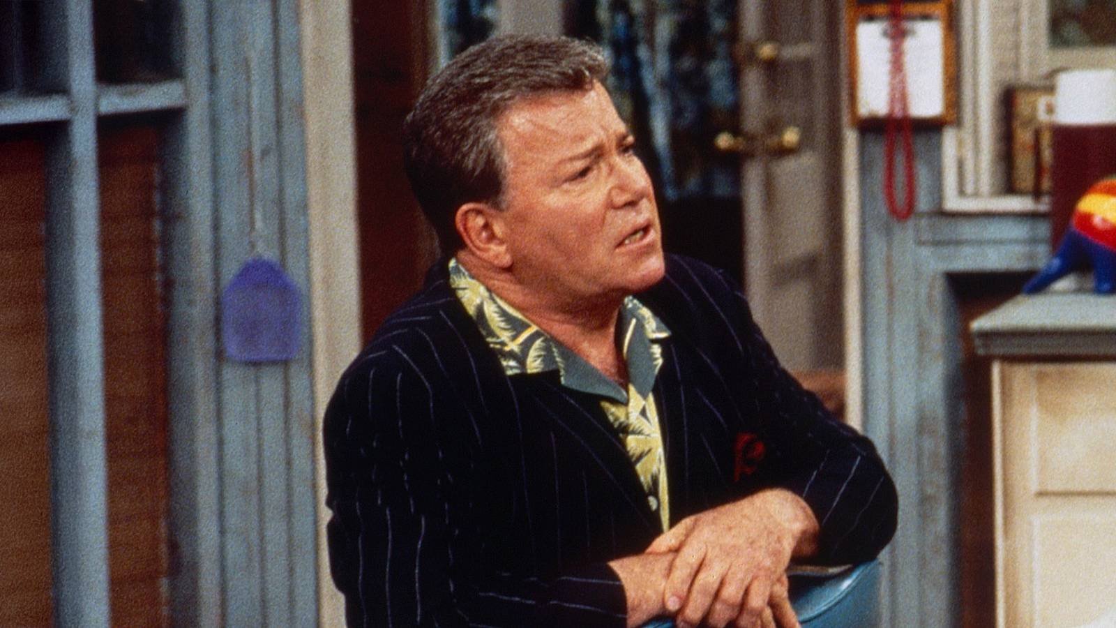 3RD ROCK FROM THE SUN, from left: William Shatner, John Lithgow, 'The Big Giant Head Returns Again: Part 1' (Season 5 | Episode 21, aired 23 May 2000), 1996-2001, ph: Michael Yarish. ©Carsey-Werner/Courtesy Everett Collection