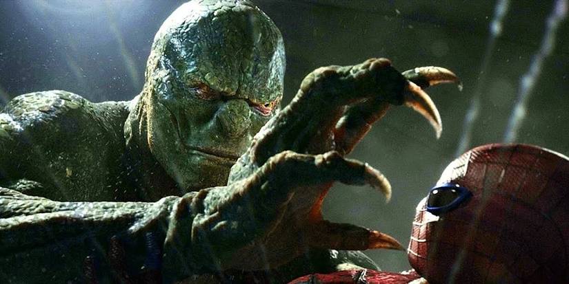 Lizard attacking Spider-Man (Andrew Garfield) in 'The Amazing Spider-Man'