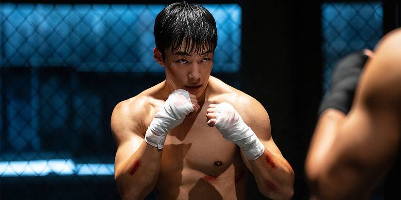 A boxer in the ring in 'Bloodhounds'