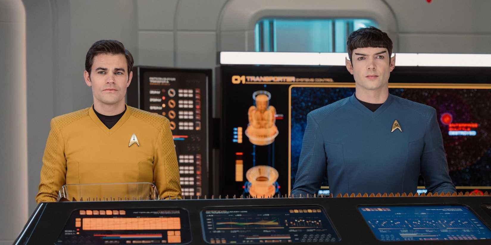 (L-R): Ethan Peck as Spock and Paul Wesley as James T. Kirk in season 4, episode 3, of Star Trek: Strange New Worlds streaming on Paramount+, 2026. Photo Credit: Jan Thijs/Paramount+Copy of Collider Template (16)