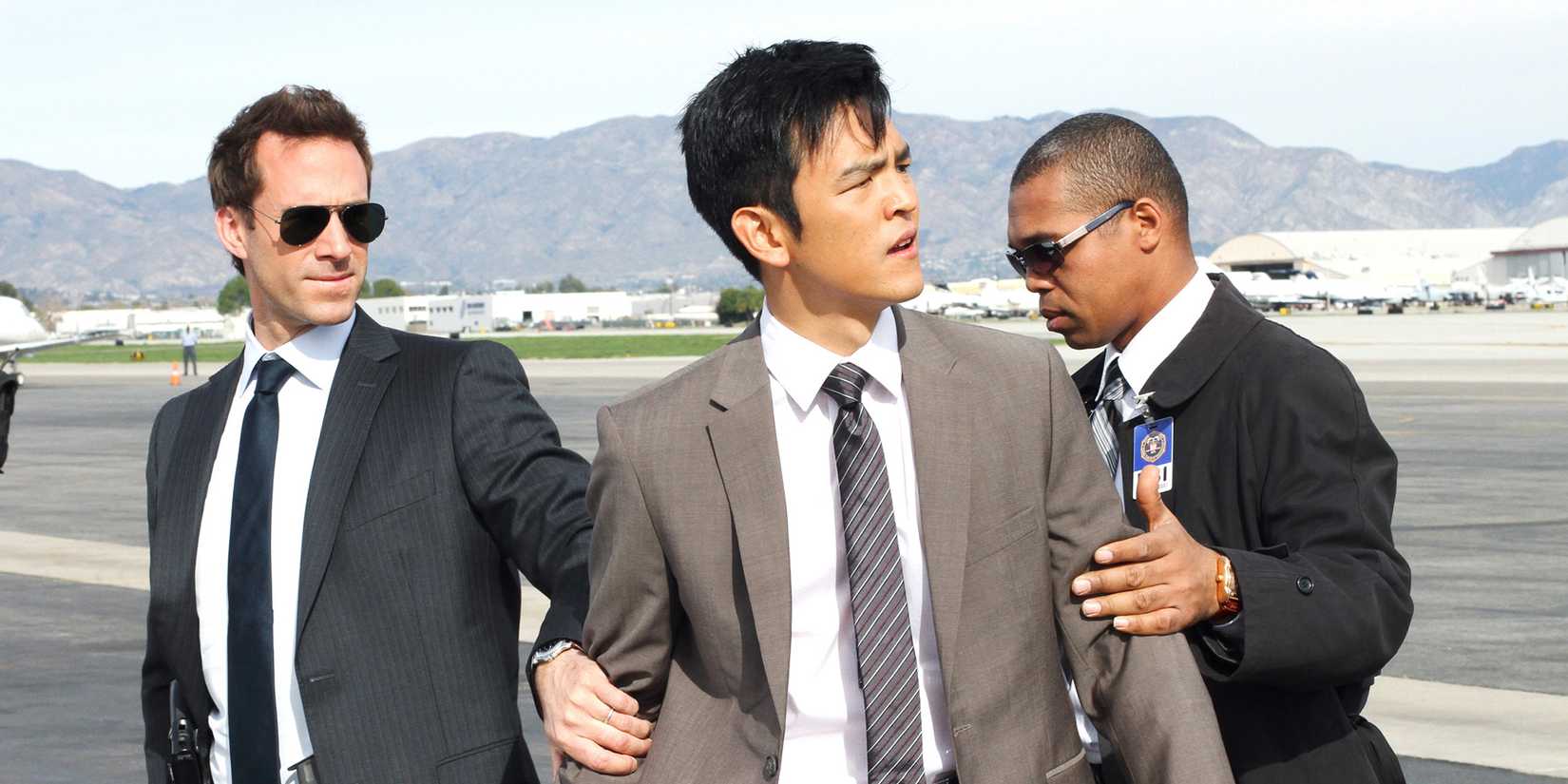 Joseph Fiennes and John Cho in FlashForward