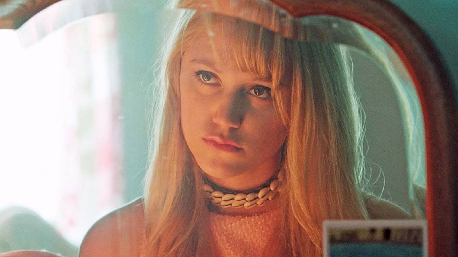 Near-Perfect Horror Masterpiece Officially Returns to Streaming Ahead of Long-Awaited Sequel Near-Perfect Horror Masterpiece Officially Returns to Streaming Ahead of Long-Awaited Sequel