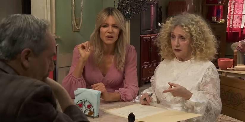 Kaitlin Olson and Carol Kane in 'It's Always Sunny in Philadelphia' Season 18.