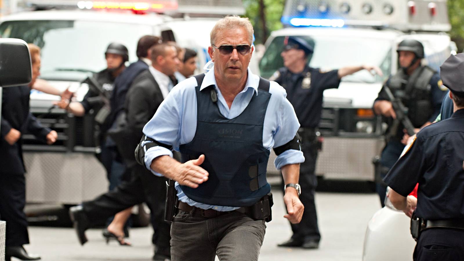 Kevin Costner's Forgotten 105-Minute Spy Thriller Officially Explodes on Free Streaming
