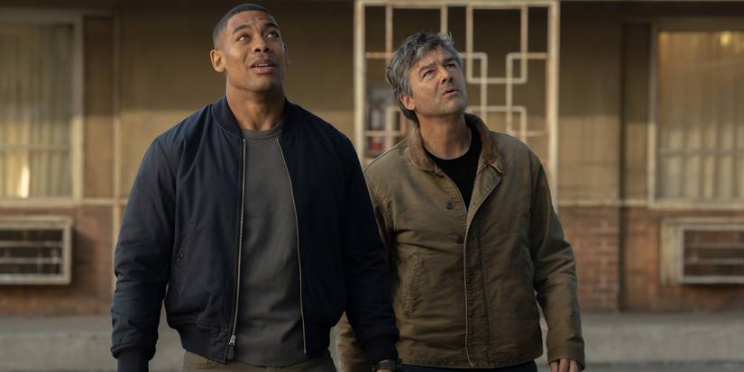 Aaron Pierre and Kyle Chandler in Lanterns Episode 2