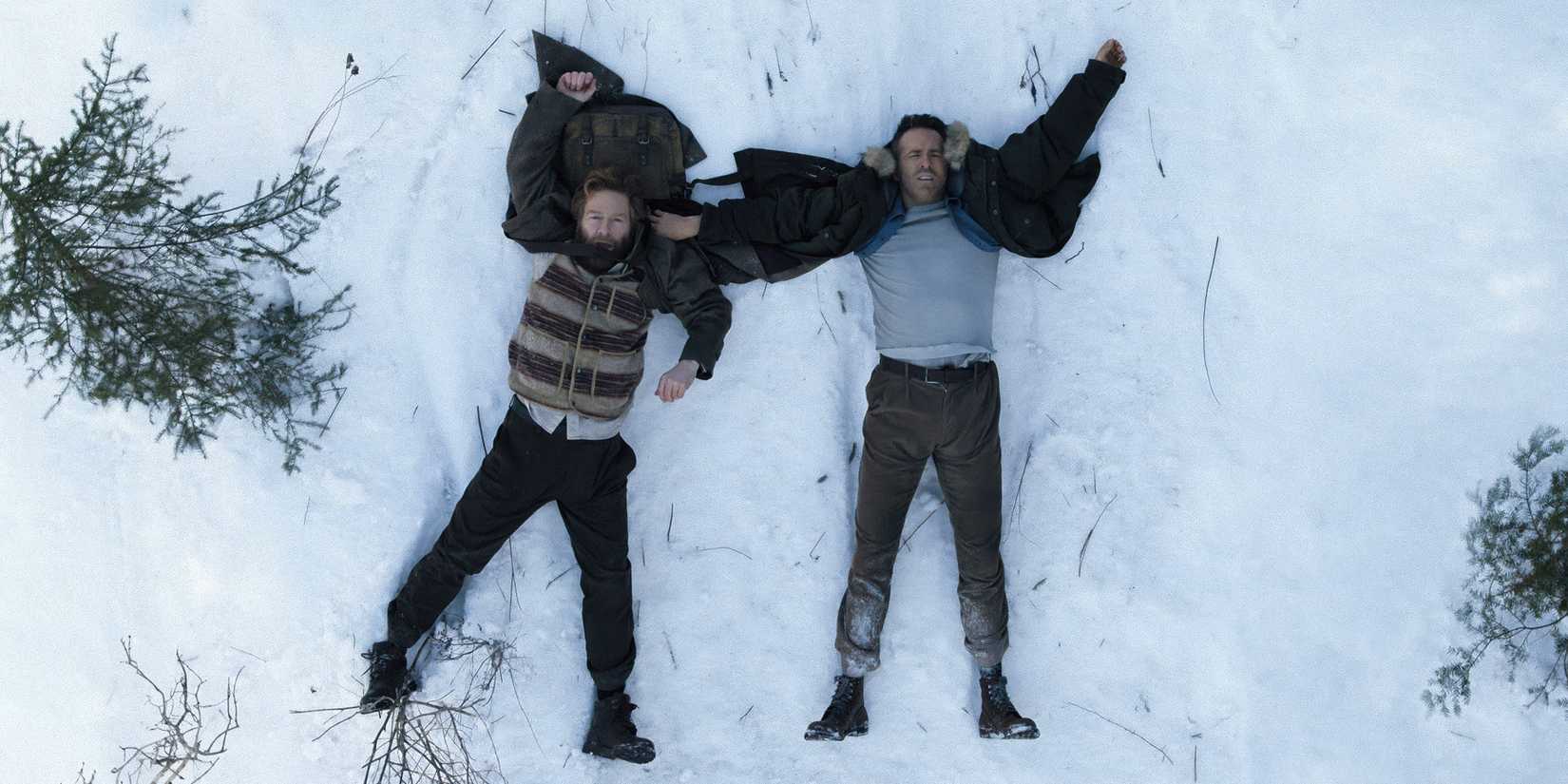 Kenneth Branagh and Ryan Reynolds in 'Mayday'