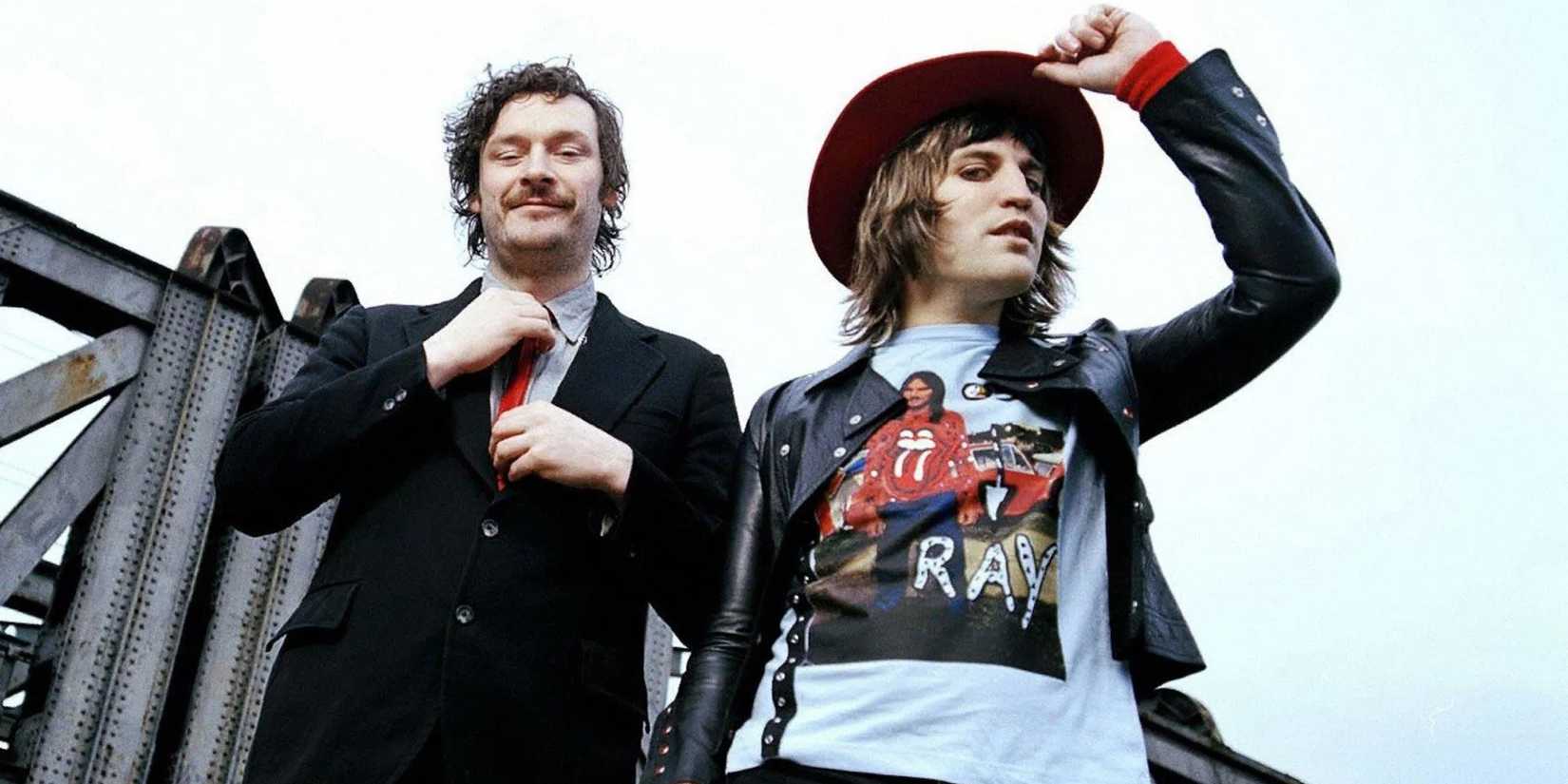 Julian Barratt as Howard Moon and Noel Fielding as Vince Noir in The Mighty Boosh.