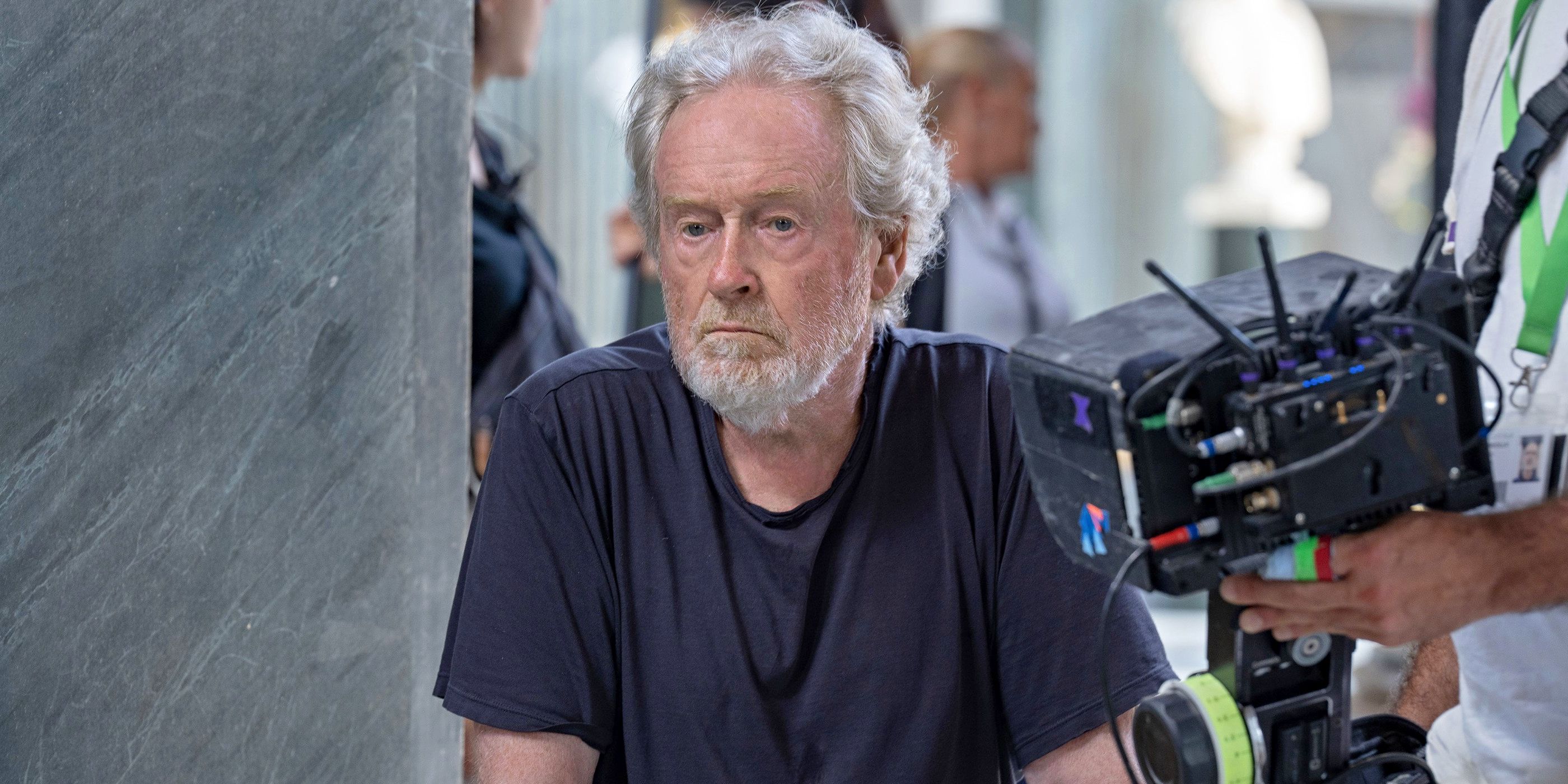 Ridley Scott's New Sci-Fi Thriller Is Officially Making People Read Again