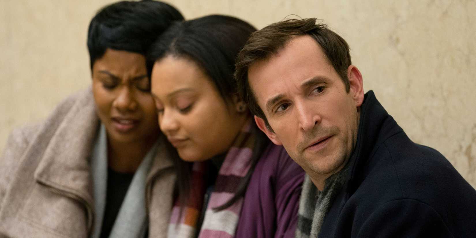 Emayatzy Corinealdi, Aliyah Royale, Noah Wylie in The Red Line