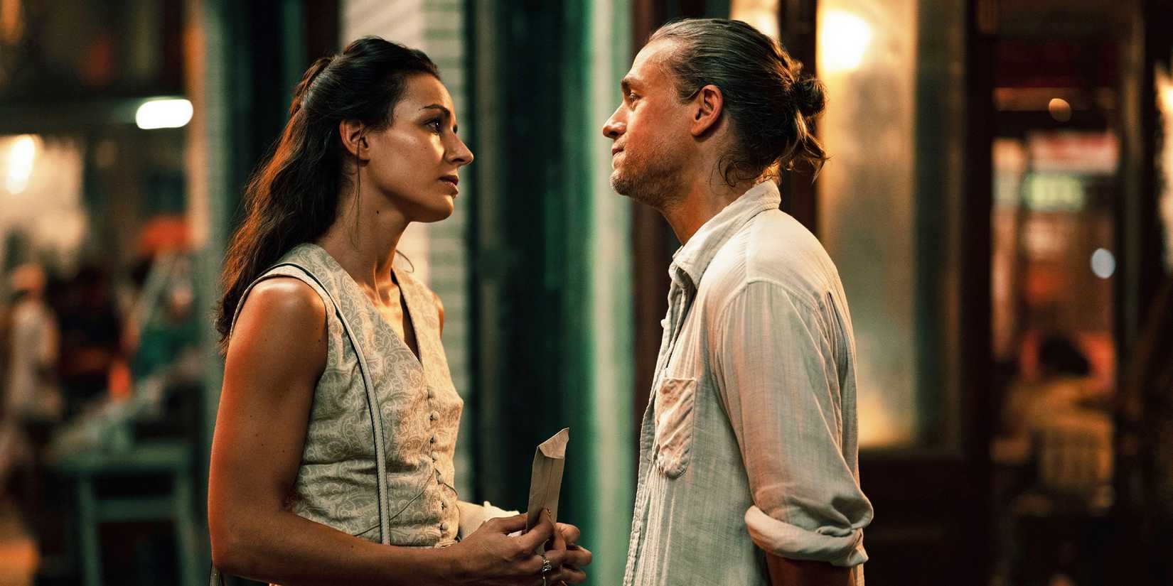 Antonia Desplat, Charlie Hunnam in Shantaram