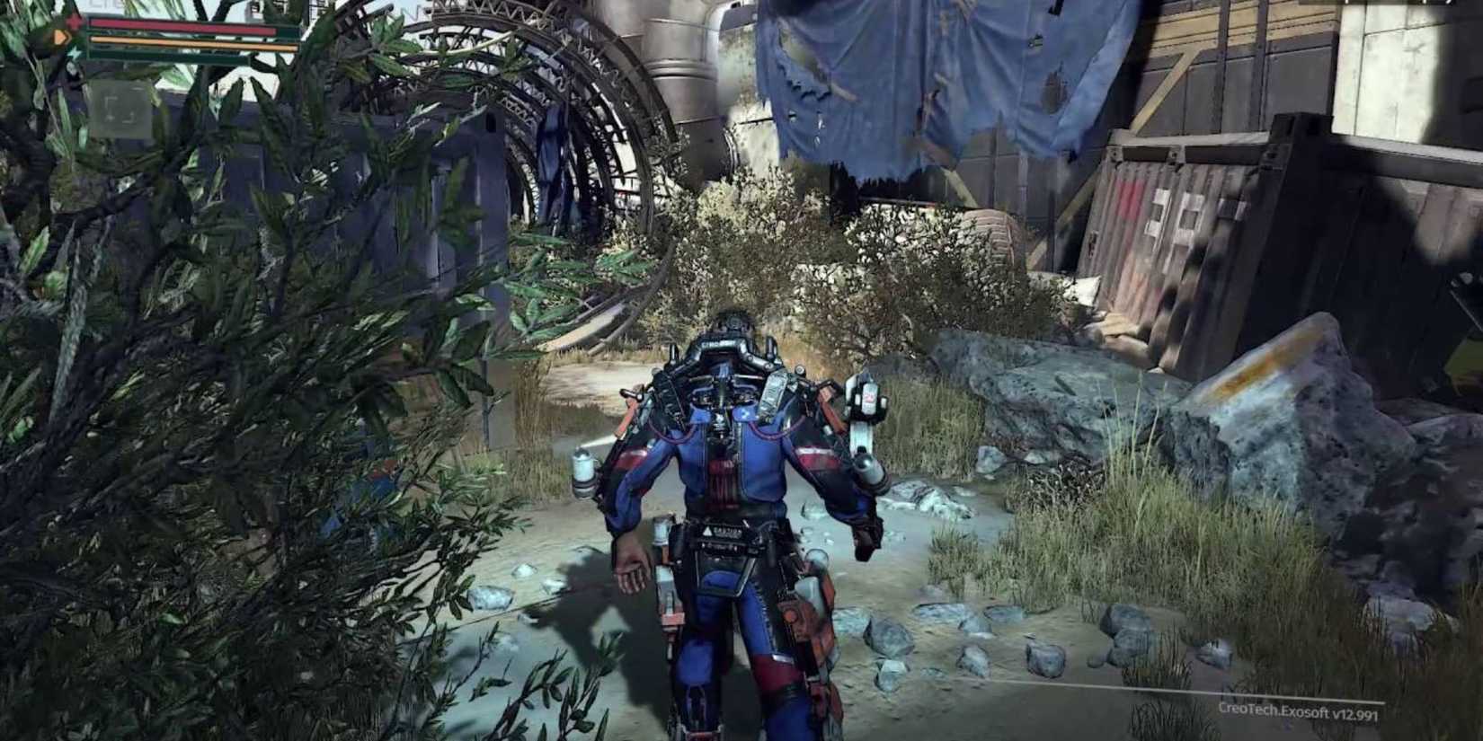 The player character stands in a jungle in 'The Surge' 