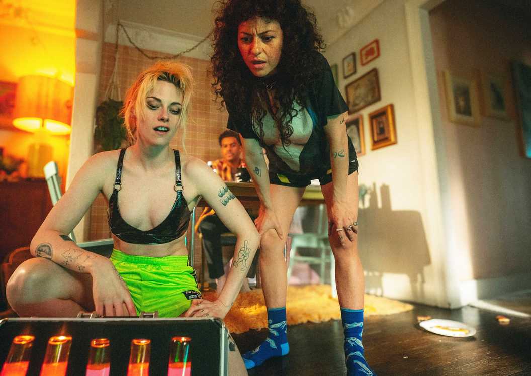 the-wrong-girls-kristen-stewart-alia-shawkat