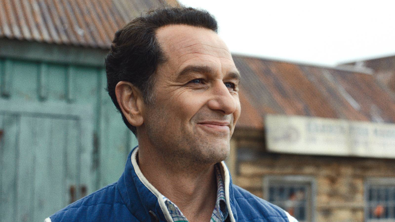 Matthew Rhys’ Best ‘Widow’s Bay’ Character Trait Came From This 5-Season Series