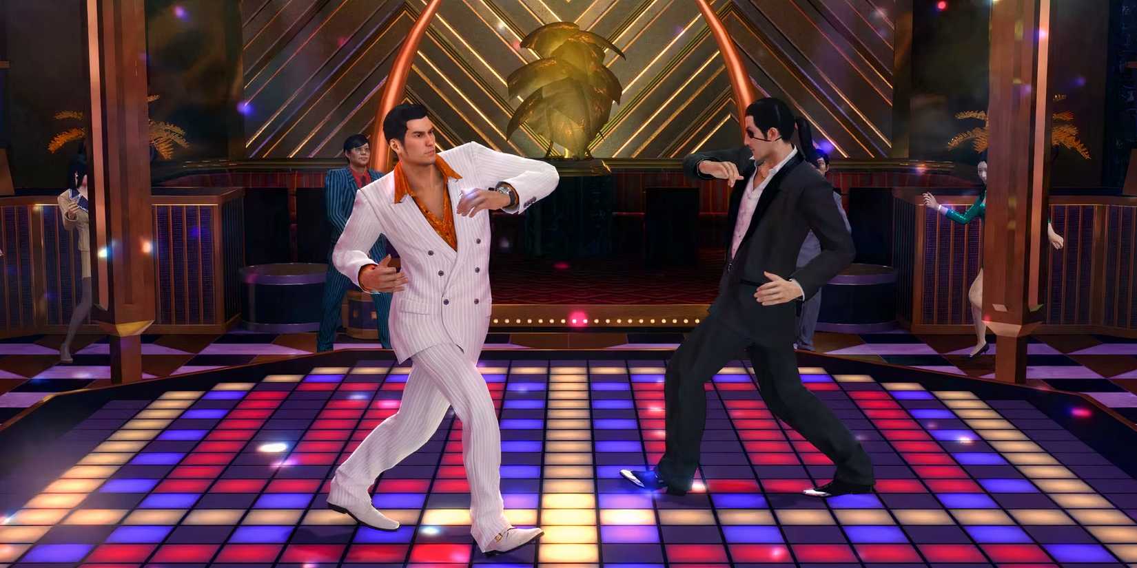 Kazuma Kiryu and Goro Majima dancing together on the dance floor in 'Yakuza 0'