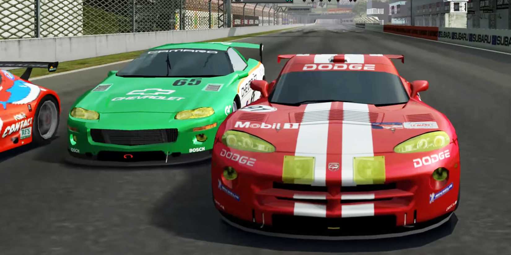 A green and a red racing car in Gran-Turismo-3