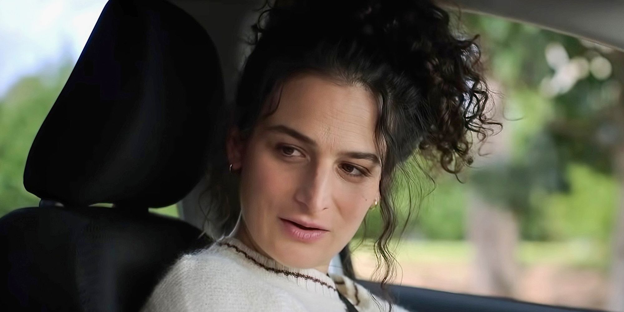 'Forgotten Island's Manny Jacinto and Jenny Slate Want Audiences To Remember Their Forgotten Rom-Com