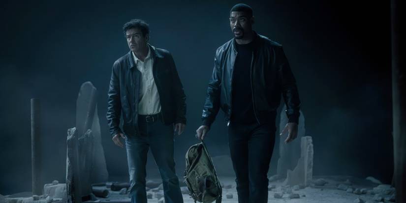 Kyle Chandler and Aaron Pierre in Lanterns Episode 7