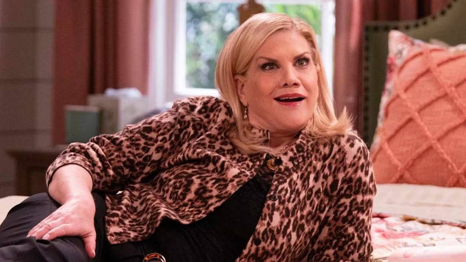 10 Most Perfect Sitcoms of the Last 5 Years, Ranked 10 Most Perfect Sitcoms of the Last 5 Years, Ranked