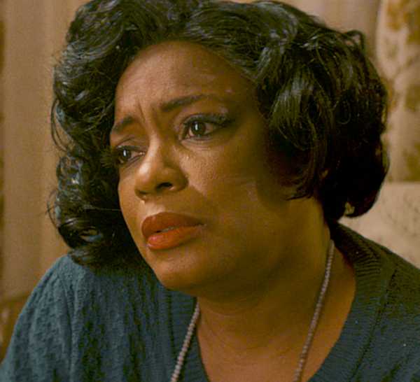 Aunjanue Ellis-Taylor in Lucky Strike