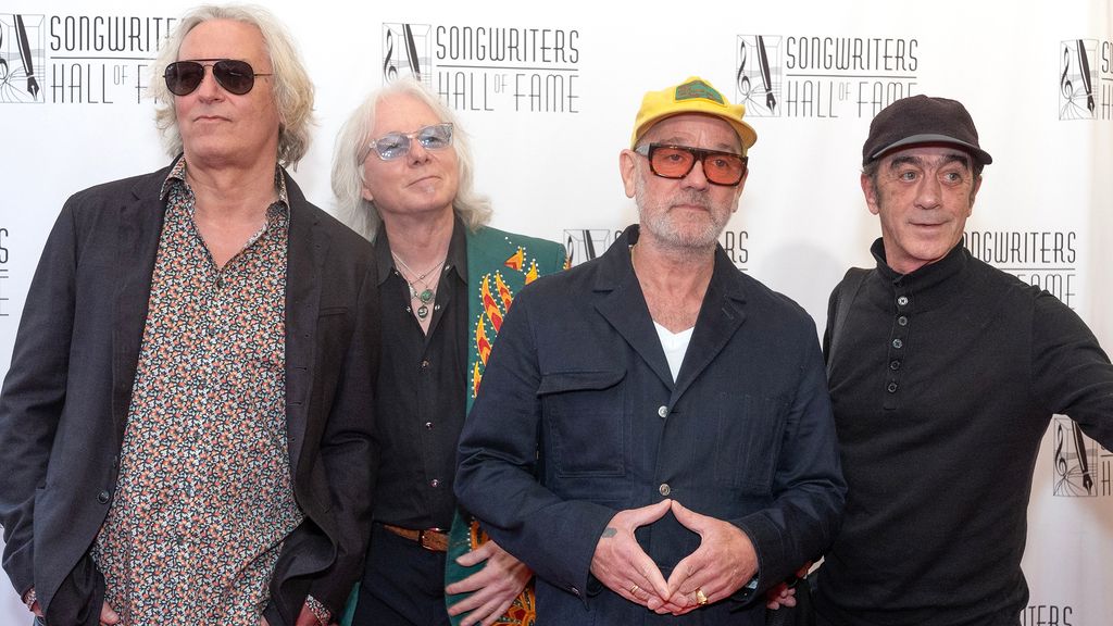 This Beautiful '90s Album Was Elevated By a Rock and Roll Legend image
