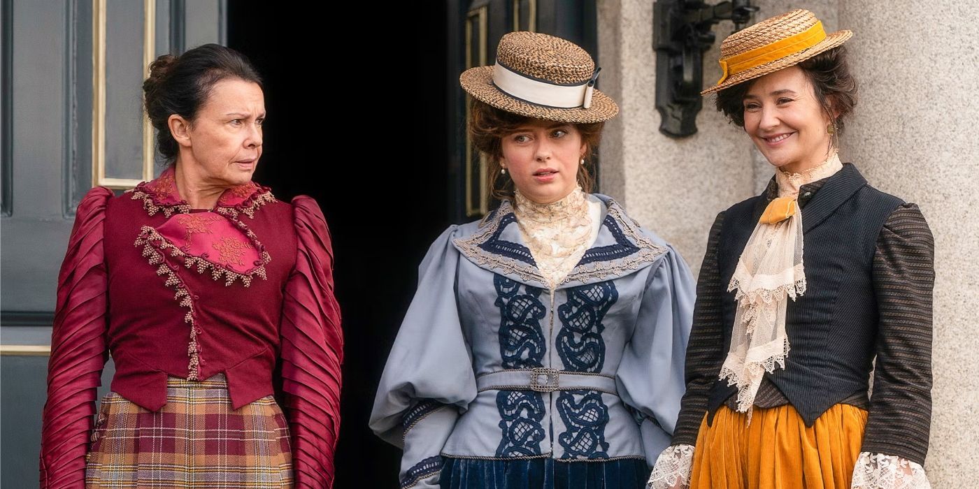 Mary (Claire Cooper), Liza (Shannon Lavelle), and Ma (Julie Graham) in The Hardacres