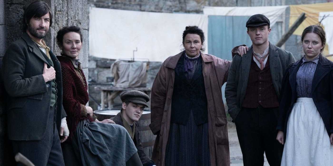Sam (Liam McMahon), Mary (Claire Cooper), Joe (Adam Little), Liza (Shannon Lavelle), Harry (Zak Ford-Williams), and Ma (Julie Graham) in The Hardacres