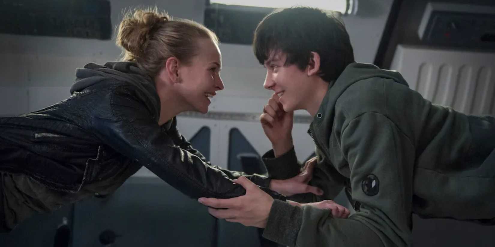 Britt Robertson as Tulsa and Asa Butterfield as Gardner Elliot in 'The Space Between Us.'