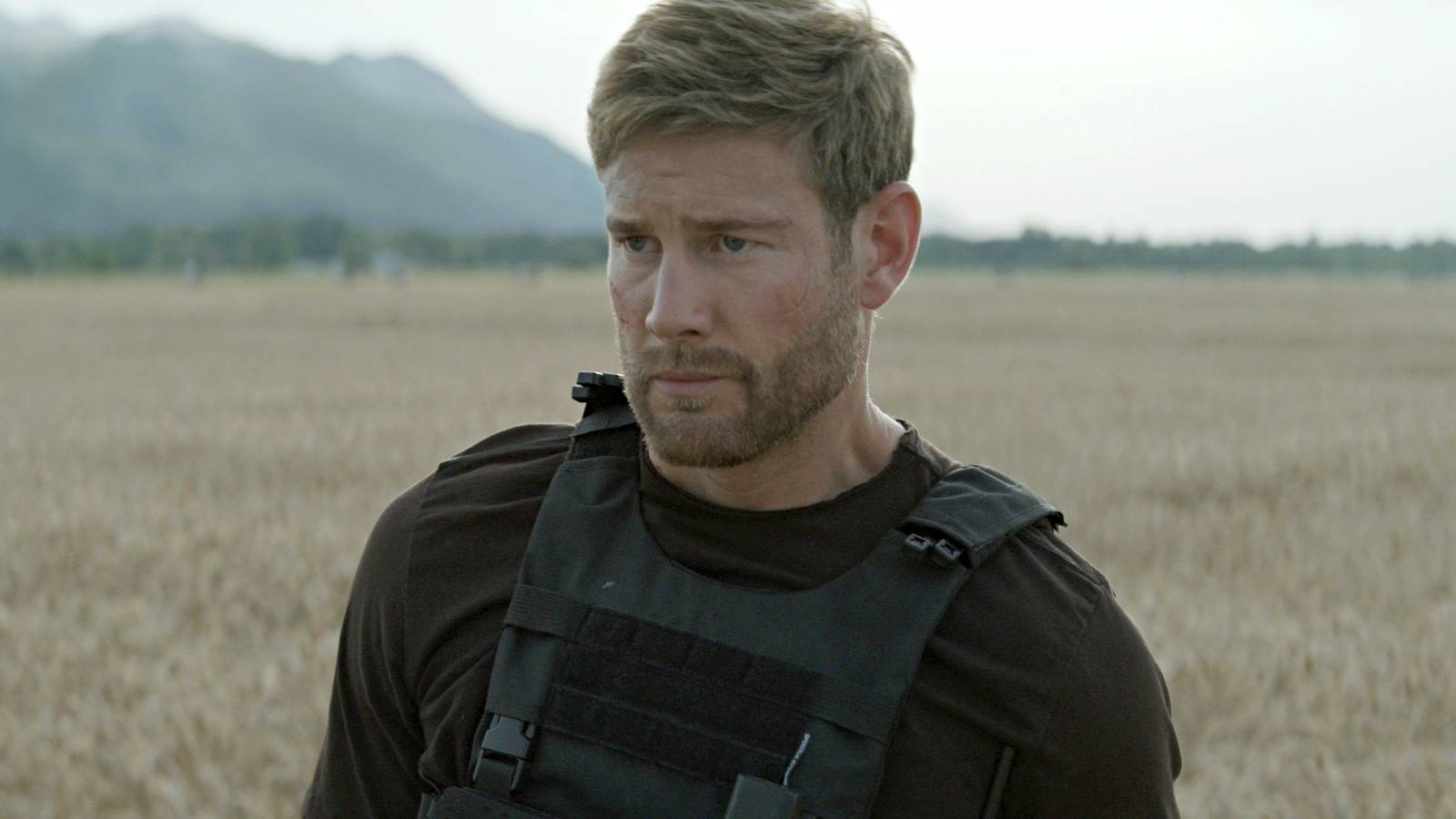 Chris Pratt’s Brutal 'Reacher' Replacement Is Officially Back for Season 2
